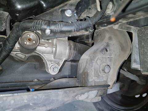 Foto 2ª: Cremallera de Direccion Iveco Daily NATURALPOWER 35S14 35C14 40C14 50C14 60C14 65C14 ... 136CV 100KW FURGONETA [F1CFA401C] (2021)