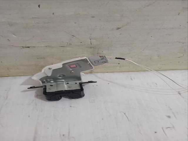 Foto 2ª: Cerradura Maletero Portón Toyota Rav4 2.0 MXAA52) 175CV [M20A-FKS] (2018)