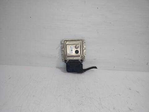 Centralita Motor ECU Renault Trafic L1H1 2 7T 95CV