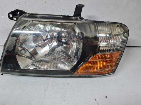 Faro Izquierdo Mitsubishi Montero 3.2 DI-D GLS 3-PTAS.) 165CV 121KW