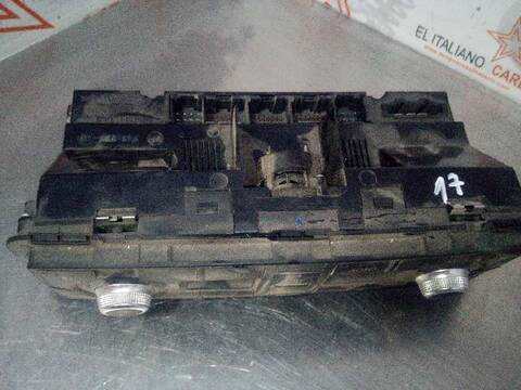 Foto 3ª: Mando Calefacción A. A. Audi A8 4.2 QUATTRO 335CV 246KW [BFM] (2003)