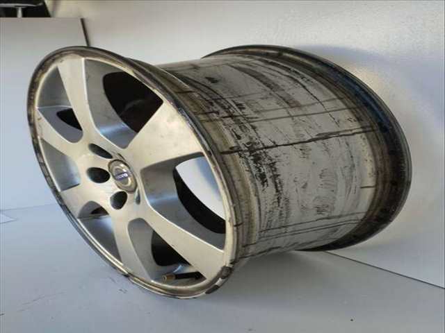 Foto 3ª: LLanta Aleacion Volvo XC 60 MOMENTUM DRIVE 163CV 120KW [D5204T2] (2011)