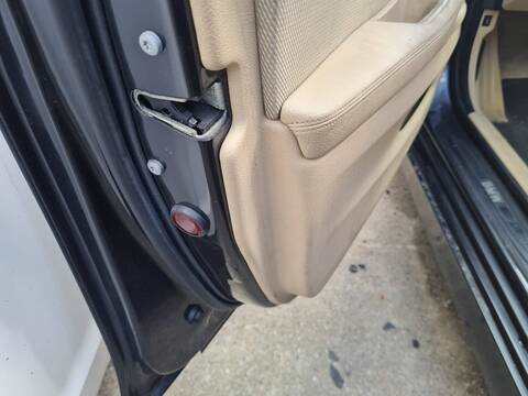 Cerradura Puerta Delantera Izquierda Bmw Serie 5 518 520 D 184CV 135KW