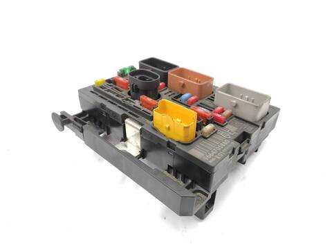 Foto 2ª: Caja Reles Fusibles Citroen C4 1.8 I 16V PICASSO 125CV 92KW [6FY (EW7A)] (2008)