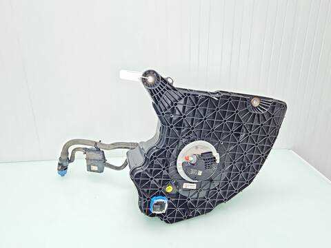 Foto 3ª: Deposito AdBlue Audi A4 30 TDI ADVANCED AVANT 136CV 100KW [DTNB] (2020)