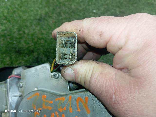 Foto 3ª: Motor Limpia Trasero Nissan Patrol 3.3 D SD33 5P (1989)