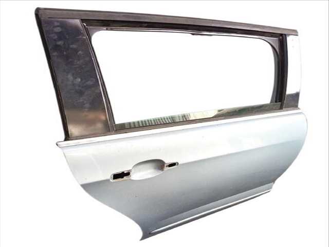 Foto 2ª: Puerta Trasera Derecha Peugeot 5008 2.0 HDI 150 - BLUEHDI 150 (2009)