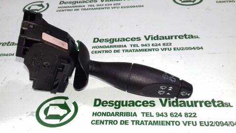 Foto 3ª: Mando Multifuncion Ford Fiesta 1.4 16V CAT 80CV 59KW [FXJB] (2005)