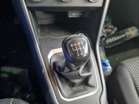 Palanca de Cambio Volkswagen T-Roc LIFE 115CV 85KW