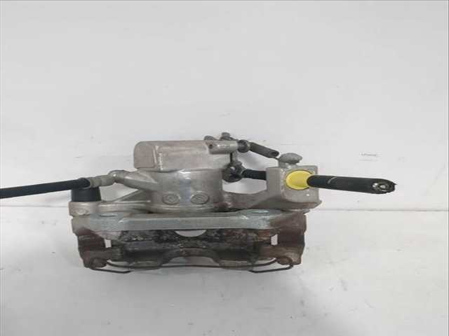 Foto 3ª: Pinza Freno Trasera Derecho Toyota Yaris ACTIVE 112CV [2NRFKE] (2017)