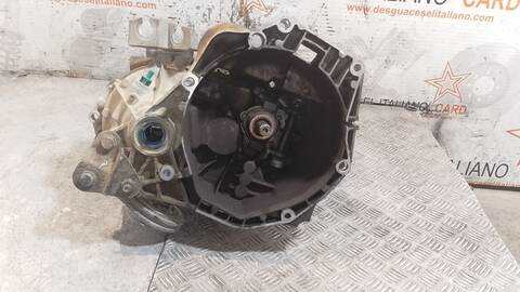 Foto 1ª: Caja Cambios Fiat Punto 1.3 JTD 70 MULTIJET ACTIVE BERLINA 69CV 51KW [188A9000] (2004)