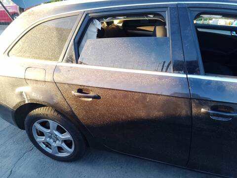Foto 2ª: Puerta Trasera Derecha Audi A4 BASICO AVANT 170CV 125KW [CAH] (2011)