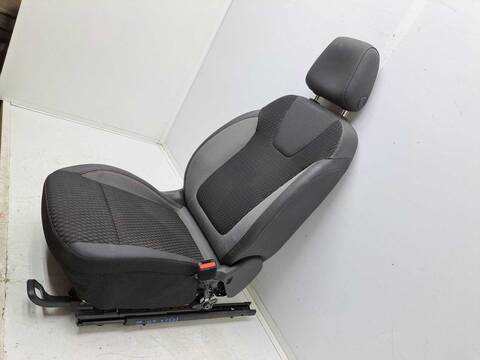 Foto 4ª: Asiento Delantero Derecho Opel Crossland DESIGN LINE 102CV 75KW [DV5RD OPT. YH01] (2019)