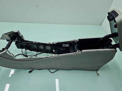 Foto 4ª: Consola Central Mercedes Clase A 140 A 200 CDI BLUEEFFICIENCY 176.001) 136CV 100KW [651901] (2012)