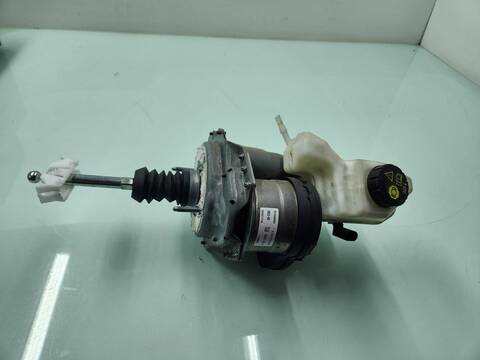 Foto 2ª: Servofreno Skoda Octavia RS 244CV 180KW [DNPA] (2023)