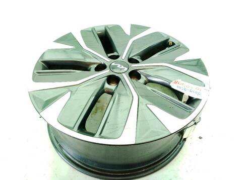 LLanta Chapa Kia Niro 77 228CV