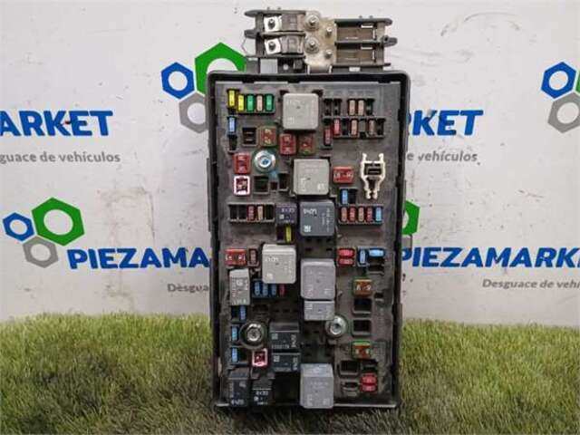 Caja Reles Fusibles Chevrolet Cruze 2.0 LS [2.0 LTR. - 92 KW DIESEL CAT]