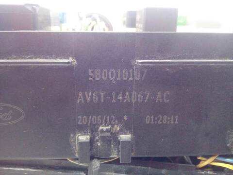 Foto 1ª: Caja Reles Fusibles Ford Focus TITANIUM 125CV 92KW [M1DA] (2012)