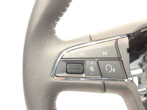 Foto 2ª: Volante Seat Arona XCELLENCE 95CV 70KW [DLAA] (2021)