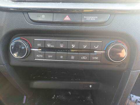 Mando Climatizador Kia Xceed EMOTION 136CV 100KW