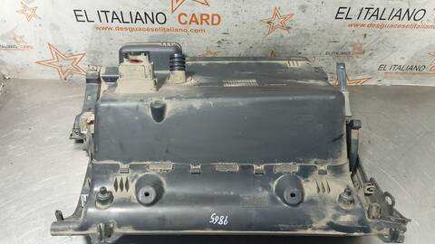 Foto 4ª: Guantera Volkswagen Touran TRAVELLER 170CV 125KW [BMN] (2008)