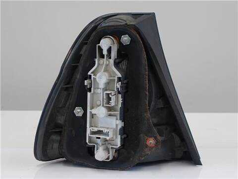 Foto 2ª: Piloto Trasero Derecho Bmw Serie 3 315 2.0 320TD 150CV 110KW [20-4D 4D] (2002)