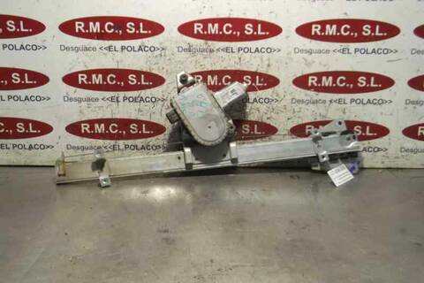 Foto 1ª: Elevalunas Eléctrico Delantero Derecho Mitsubishi Montero 3.2 DI-D CAT 160CV 118KW [4M41] (2003)