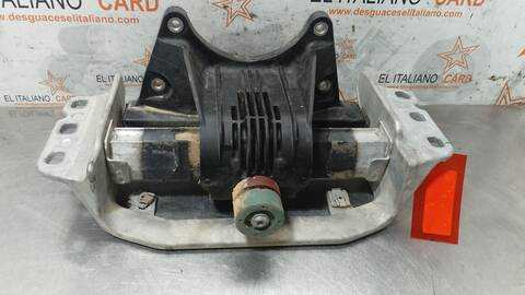 Foto 4ª: Soporte Cambio Mercedes Clase C 160 C 200 206.042) BERLINA 224CV 165KW [M 254.915] (2021)