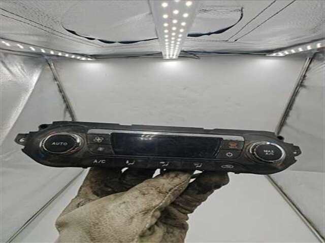 Foto 3ª: Mando Climatizador Ford C Max 1.6 TREND [1.6 LTR. - 70 KW TDCI CAT] (CB7)(2010 _)