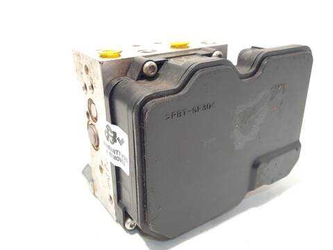 Foto 3ª: Abs Toyota Hilux 2.4 D 4WD GUN125_) 150CV 110KW [2GD-FTV] (2017)