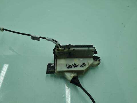Cerradura Puerta Trasera Derecha Peugeot 208 68CV