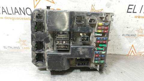 Foto 2ª: Caja Reles Fusibles Peugeot 307 SW PACK 136CV 100KW [RHRDW10BTED4] (2004)