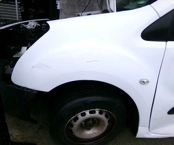 Foto 1ª: Aleta Delantera Izquierda Peugeot Partner 1.6 HDI 2015-2019 [9H06] (2016)