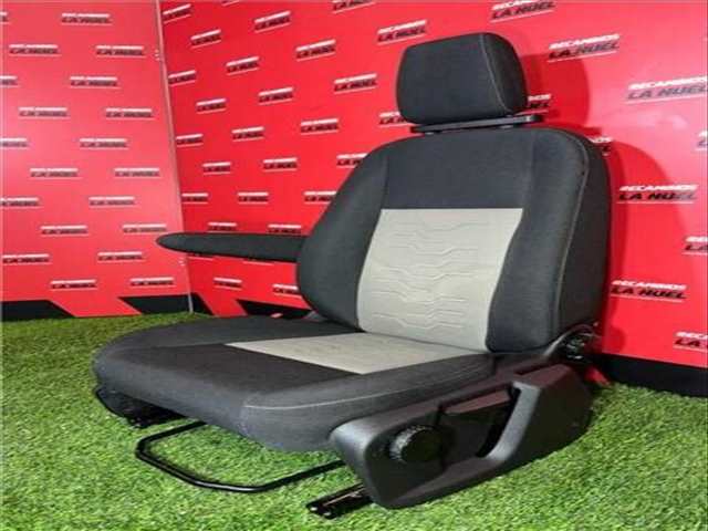 Foto 4ª: Asiento Delantero Izquierdo Ford Transit 2.0 320 L1 TRANSIT TREND [2 0 LTR. - 96 KW TDCI CAT] 131CV