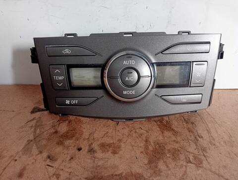 Mando Climatizador Toyota Corolla BASICO 1 TD CAT 90CV