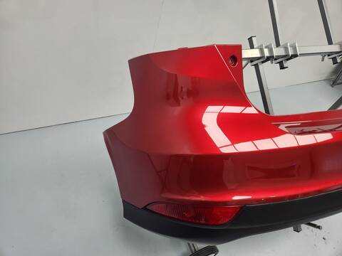 Foto 4ª: Paragolpes Trasero Ford Focus TREND 125CV 92KW [PNDD] (2015)