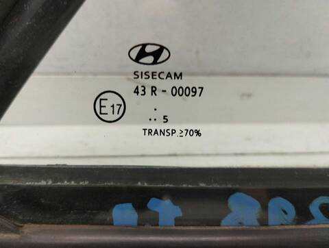 Foto 2ª: Luna Trasera Izquierda Hyundai i20 1.2 16V CAT 84CV 62KW [G4LA] (2015)