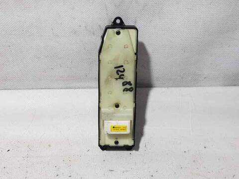 Foto 2ª: Botonera Elevalunas Toyota Avensis 2.0 D4-D SOL BERLINA 5-PTAS.) 126CV 93KW [1AD] (2008)