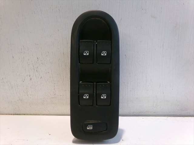 Botonera Elevalunas Renault Megane 1.5 DCI 2002-2008
