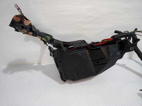 Foto 2ª: Caja Reles Fusibles Jaguar E Pace 2.0 D150 AWD 150CV X540) [204DTD(AJ20D4) 204DTF(AJ20D4)] (2017)