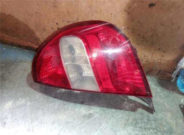 Foto 2ª: Piloto Trasero Derecho Citroen C5 2.0 HDI [RHZ (DW10ATED)]