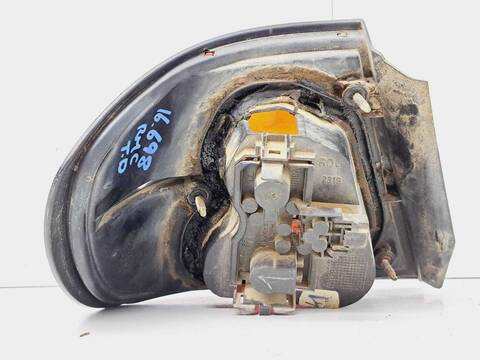 Foto 2ª: Piloto Trasero Derecho Nissan Primera 2.0 NAVIGATION BERLINA 99CV 73KW [GA16DE] (1998)