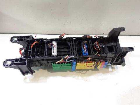 Foto 3ª: Caja Reles Fusibles Mercedes Vito 114/116 CDI 119 CDI/BT EXTRALANG 447.705) 136CV 100KW (2014)