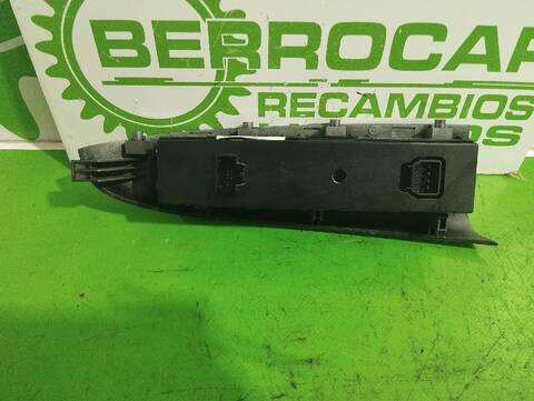 Foto 2ª: Botonera Elevalunas Kia Carnival 2.9 CRDI CAT 185CV [J3] (2006)