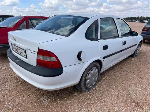 Foto 2ª: Piloto Trasero Derecho Opel Vectra 1.6 GASOLINA 100CV [X16XEL] (1997)