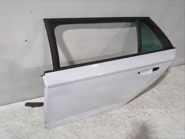 Foto 3ª: Puerta Trasera Izquierda Skoda Fabia 1.0 TSI 95CV [CHZB DKLD] (2014)