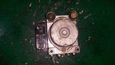 Foto 3ª: Abs Toyota Yaris 1.4 TD CAT 75CV 55KW [1NDTV] (2004)