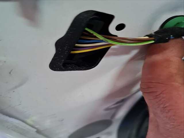 Foto 2ª: Cerradura Puerta Delantera Izquierda Volkswagen Touran SPORT BMT 150CV 110KW [DFGA] (2016)