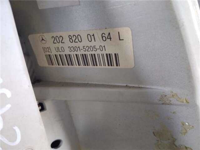 Foto 3ª: Piloto Trasero Izquierdo Mercedes Clase C 160 2.8 280 (202.028) [2.8 LTR. - 142 KW 24V CAT] [M 104.941]