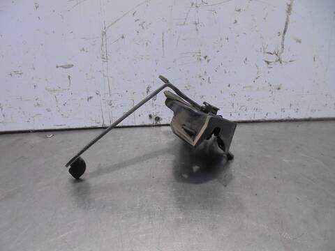 Foto 3ª: Cerradura Capot Hyundai i20 1.2 CAT 78CV 57KW [G4LA] (2010)